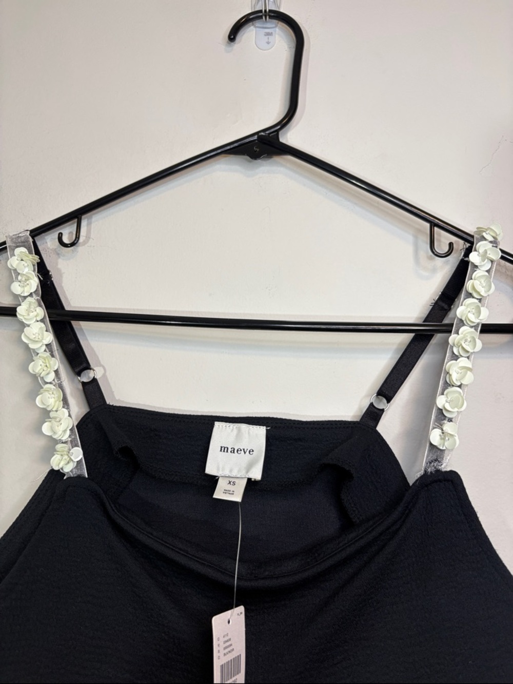 NWT Anthropologie Maeve Black Pleated Tank With Floral Sequin and Bead Straps XS